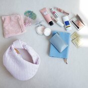 「モデルはデートに何を持ち歩く?」ヘアクリップはギャップ作りにマスト♡【デートの持ち物】を聞いてみた