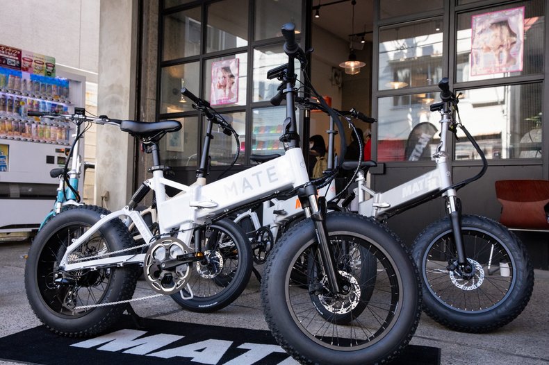オシャレな人がこぞって乗っていることでも有名なMATE.BIKE