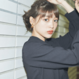 ￥1,990でこのリッチ感は神レベル♡　GUの高見えとろみブラウス