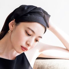 夏髪はサラッとヘアアクセをつけるのが鉄則！【色気にじませアクセ4選】