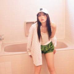 春服の準備はOK？抜け感がメロい♡森香澄が着こなす【ガーリー小花柄コーデ】をお届け