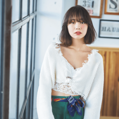 毛先がモノ言うまぁるいヘア、 これぞ王道愛されスタイル