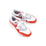 【365days色っぽ】オトナのくすみ赤スニーカーが主役級の華やかさ