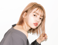 美肌を叶えるヘア発見！ 女度を底上げするハイトーンボブはツヤ命♡