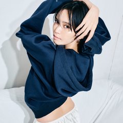 比留川游の美くびれに注目♡「飾り立てずに、ヌケ感のある人かな」人気モデルが思う”イイオンナ”とは？