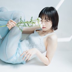 小松菜奈のオシャレはどこから？「私にとってはヒントの宝庫」仕事や私生活で参考にしているモノを語る