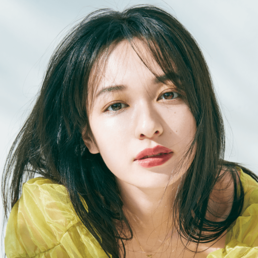 テカテカしちゃうから苦手なんです…　今どきのツヤ肌は“部分仕込み”が正解