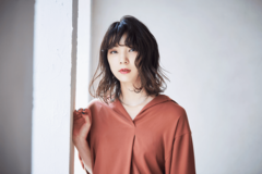 肩先を彩る ハンサムクールな ミディに夢中