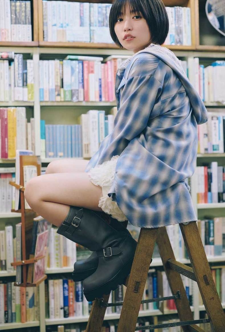 大原優乃。2025年ar11月号より