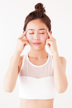 簡単ツボ押しで、モテ体質になる♡