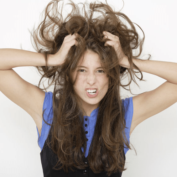待って無理、朝の準備タイム返して…（泣）　全女子を苦しめる梅雨の湿気には万全のヘアケアで対策せよ