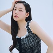 ヘアにこだわってこそシャレる!キープ力も抜群の【トレンドアレンジ】BLACKPINK・ジス風クラシカルロングHOWTO