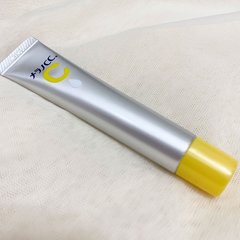 「先に年齢がでるのは首や手!?」"首を見れば年が分かる"を早めのケアで覆す！エイジングアイテム5選