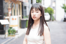 振り向きざまの期待感が 高まるツヤさらロング