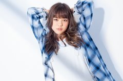 ヘルシー&フェミニンなこなれ感をひとさじ