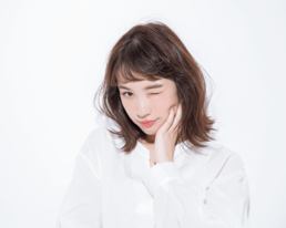毛先のハネで人気のボブにこなれ感を!