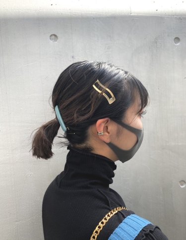 結ぶ位置は絶対ココ ひとつ結びを失敗させない4つのルール Arweb アールウェブ 2ページ目 大好きな人にモテるための髪型 メイク ファッション情報満載