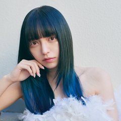 【ロング】ストレートに映えるミステリアスな深海グラデ