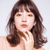 飲み会で人気NO.1になりたい… 小顔要素もつめこんだモテミディが私の味方♥