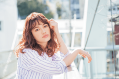 レディな甘さをたたえる 脱力感のあるゆるウエーブ