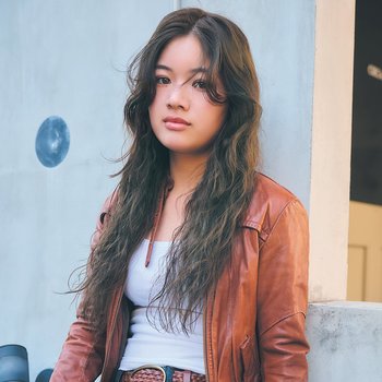 【ロング】可愛さと大人っぽさをミックス！青みを忍ばせたオリーブブラウン