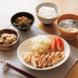 え!?なんか顔がむくんでる(泣) その原因は、昨日の揚げ物にあるかも…