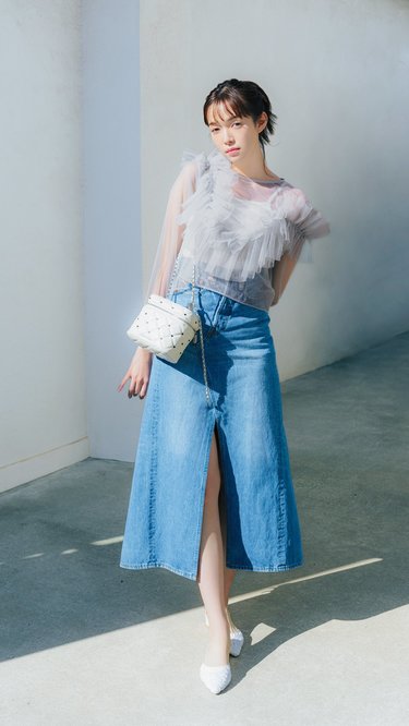 春のモテ服❤️デニムキャミソールトップス セクシー可愛いデートコーデに！ 彼のハートを射止めるならこれしかない♡トレンドど真ん中かつ