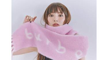 新作・バーバリー】リバーシブルで気分によって変えられる♡ 映え確実