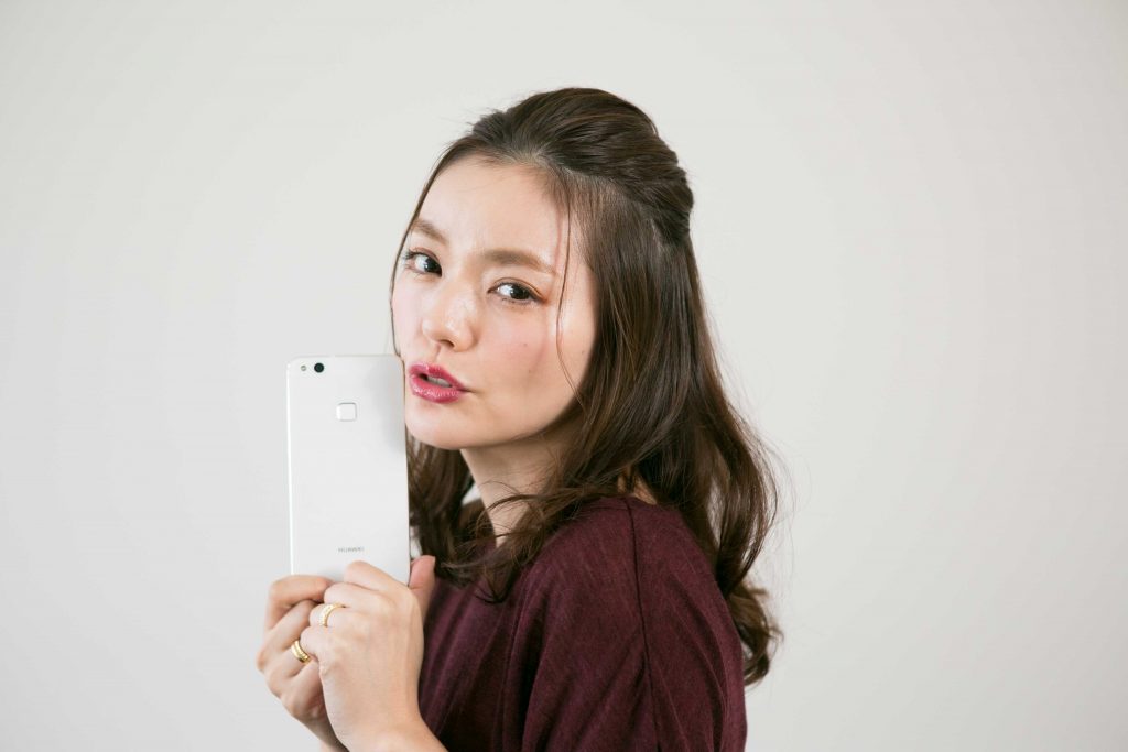 欲しすぎ 雌ガールが ファーウェイ のスマホを手離せないワケ Ar アール Web 2ページ目 大好きな人にモテる ための髪型 メイク ファッション情報満載