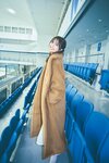 大原優乃。ar12月号より　コート（EC限定）￥27,500／スライ（バロックジャパンリミテッド）ワンピース￥18,920／リリー ブラウン　ブーツ￥29,700／タラントン by ダイアナ（ダイアナ 銀座本店）イヤリング￥4,290／マチルダローズ（ハチマルゴショールーム）