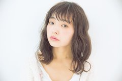 個性も可愛さも出せる、欲張りミディアムバング