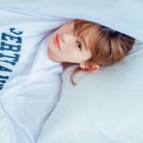 たゆんとメンズサイズが可愛さ割り増し！emmaの寝起き顔にきゅん必須♡【世にもシャレてるルームウエア】