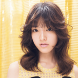 顔まわりのあしらいで魅せる メランコリックな女っぽヘア