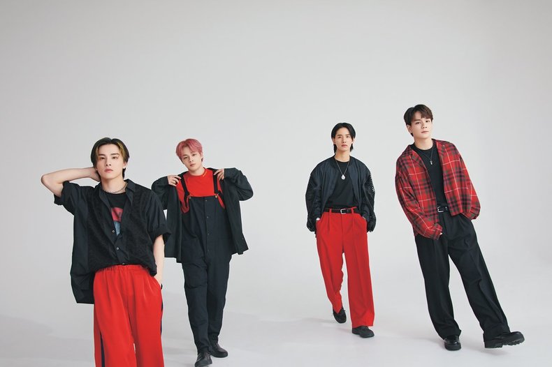 川西拓実、佐藤景瑚、鶴房汐恩、豆原一成（JO1