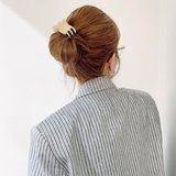 「とめるだけだからマジで簡単♡」ヘアアクセ頼みの垢抜け術３選