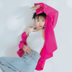 この春は【女っぽライン強調】ボディコンシルエットと旬カラーの無敵girlな着こなし2選