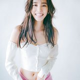 新木優子、腹チラショットが美しすぎ！！大胆オフショルでツヤのあるデコルテも披露