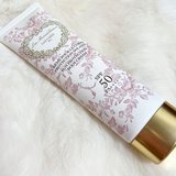 「日焼けで肌が赤くなってしまう…」そんな女子に！塗ってもカサカサしないUVアイテム