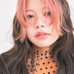 【ロング】暗髪×ピンクベージュのコントラストでメリハリ！
