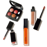 「すり減るほど使ってます♡」プロが溺愛するコスメって？人気ヘアメイクの【私的ベストコスメ大賞】