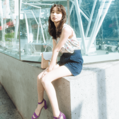 脚見せに自信がなくてもスリットなら♥ 脚フェチの彼に効果的な着こなし6選