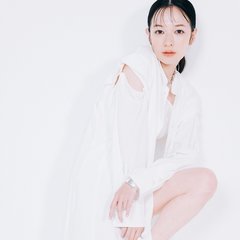 全身からトーンアップ見え確実♡森絵梨佳が着こなす【推しホワイトコーデ】2選