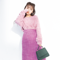 冬だからって暗色ばかり選んでない？ハデ色の服を着て、見た目も気分も上げていこう