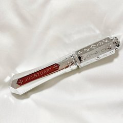 長時間メイク直しができなくても大丈夫！お呼ばれメイクにもOKな【色持ち抜群リップ】