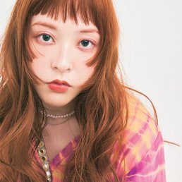 【ロング】フォルム×ステップカットのW効果で小顔度マシマシ！