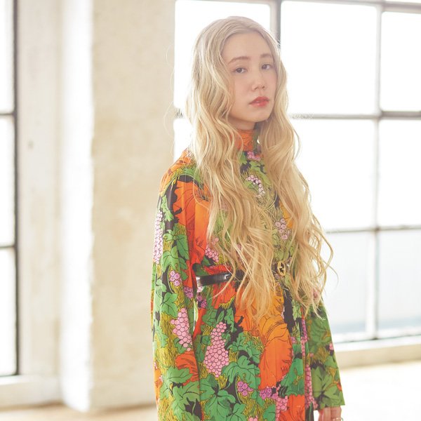 モードも柔らかさも叶える 唯一無二のスーパーロング