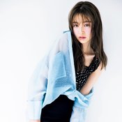 人気スタイリストが考案！好きな人とのデートコーデを上西星来が着こなす♡【ガーリー×肌見せ＝“ほの甘”】がポイント