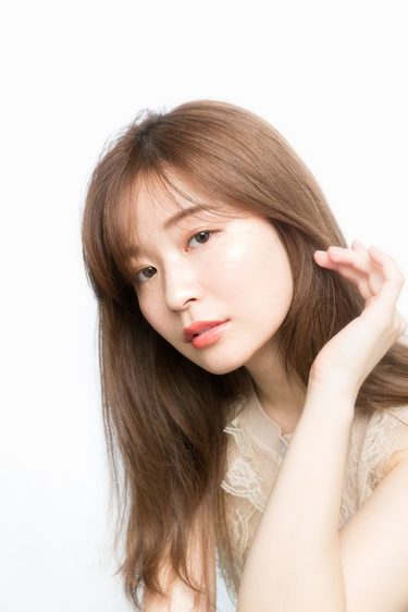 どうにかして田中みな実になりたいーーー 似すぎて撮影現場もザワついた 目 眉 ホクロでつくる みな実顔 Ar アール Web 3ページ目 大好きな人にモテるための髪型 メイク ファッション情報満載