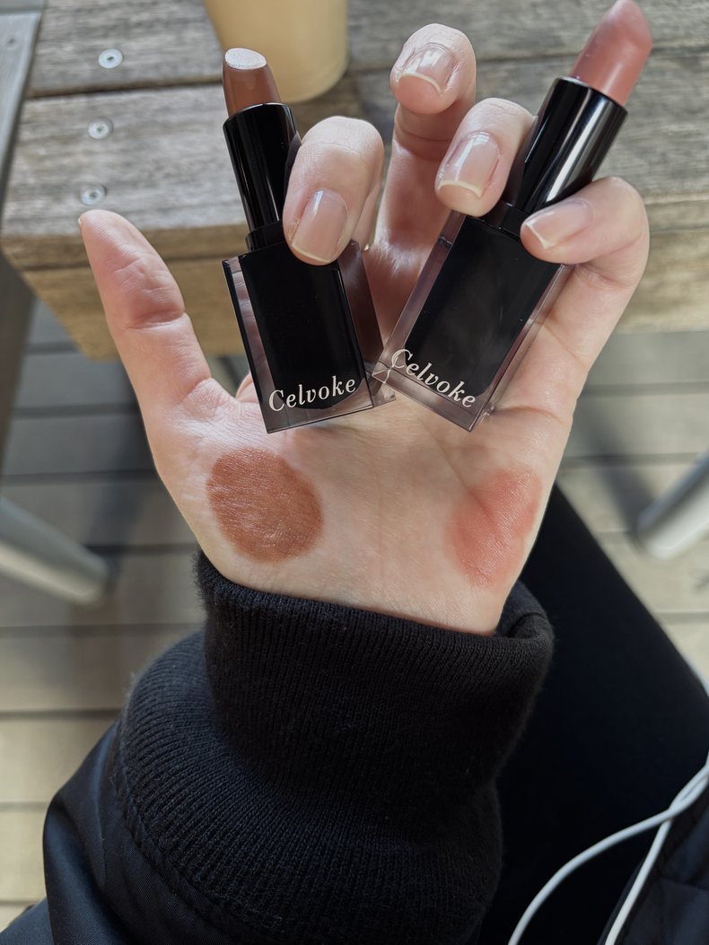 セルヴォーク ルージュ オー ミューテッドグロウ 新色5色 / 限定1色 ￥4,620　質感・発色・仕上がり