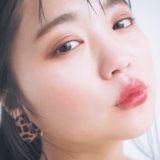 美人はみんなぽってり唇♡「大きめ、ぽってり潤いリップ」は、下唇に繰り返しぽんぽんで作れる！